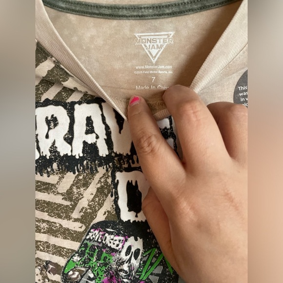 Monster Jam Beige and Green Kids Grave Digger Tee and matching shorts set 7- NWT - Picture 4 of 5